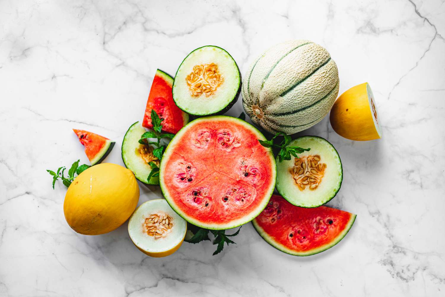 choose ripe melon honeydew cantaloupe lead getty 0623 3988ee31c81840bf9f38f82927de3a40